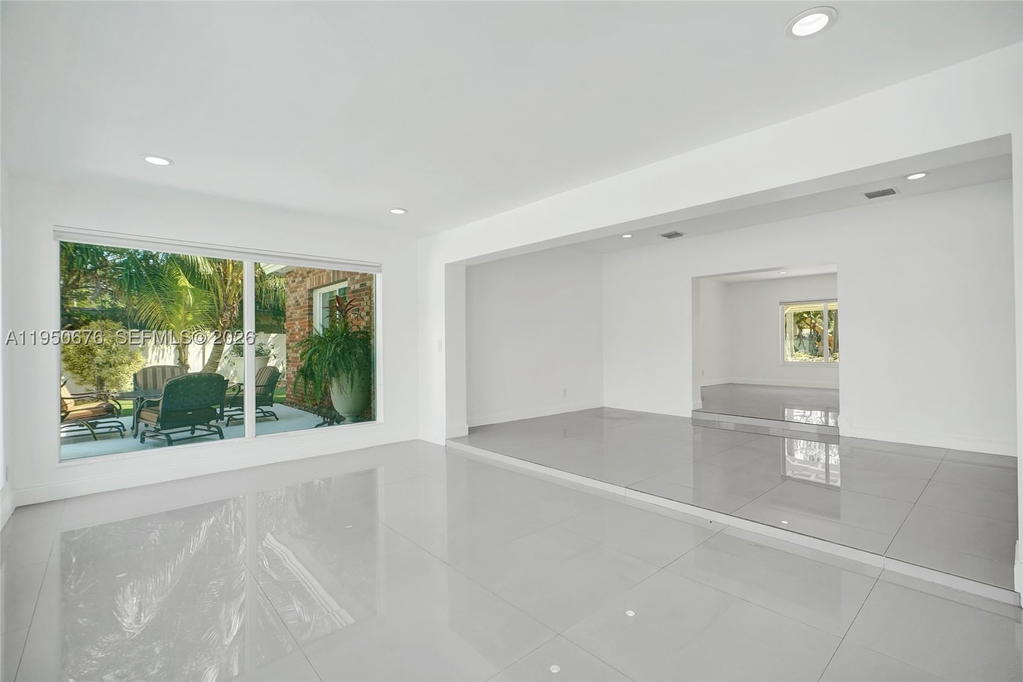 Real estate property located at 1995 Hibiscus Dr, Miami-dade, Keystone Point Sec 2, North Miami, FL