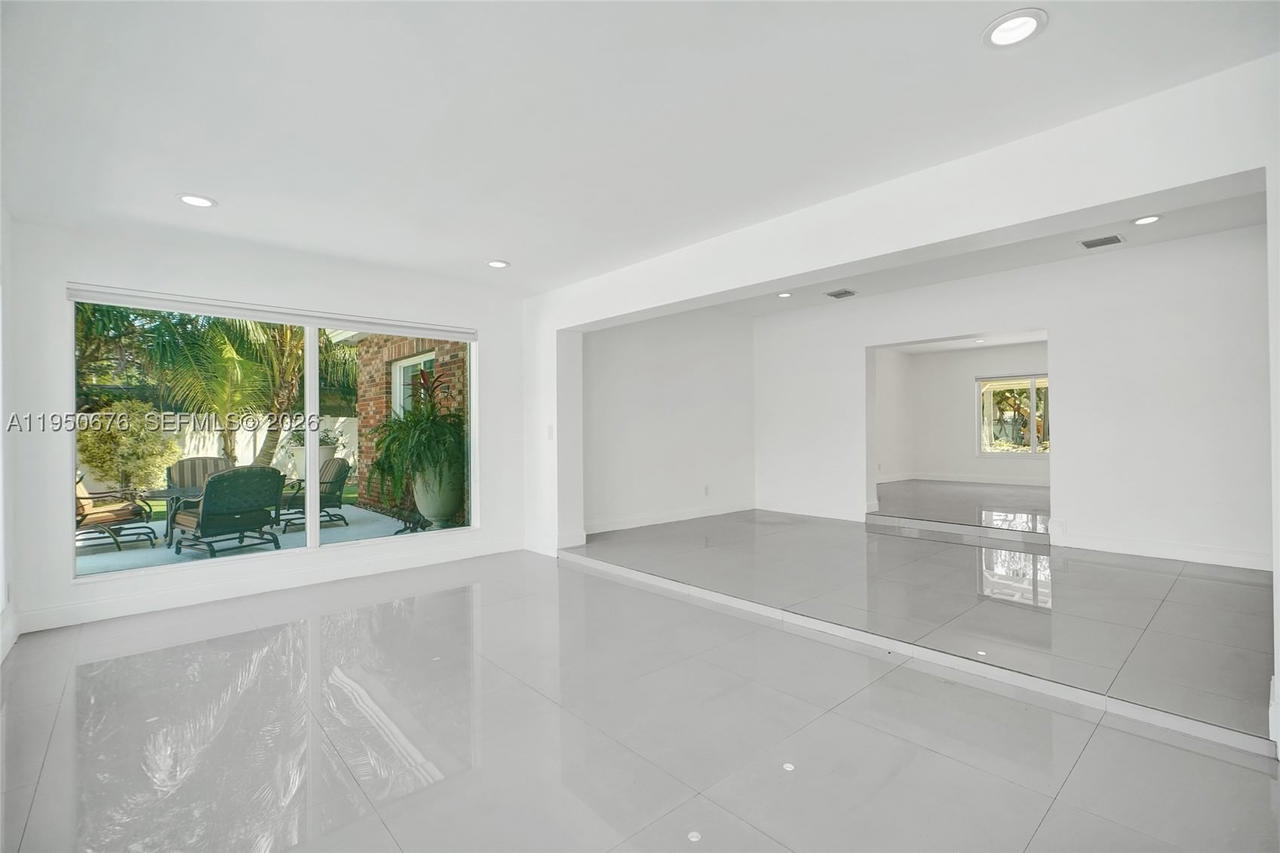 Real estate property located at 1995 Hibiscus Dr, Miami-dade, Keystone Point Sec 2, North Miami, FL