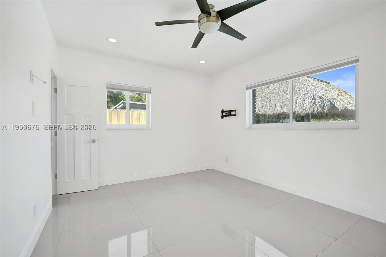 Real estate property located at 1995 Hibiscus Dr, Miami-dade, Keystone Point Sec 2, North Miami, FL