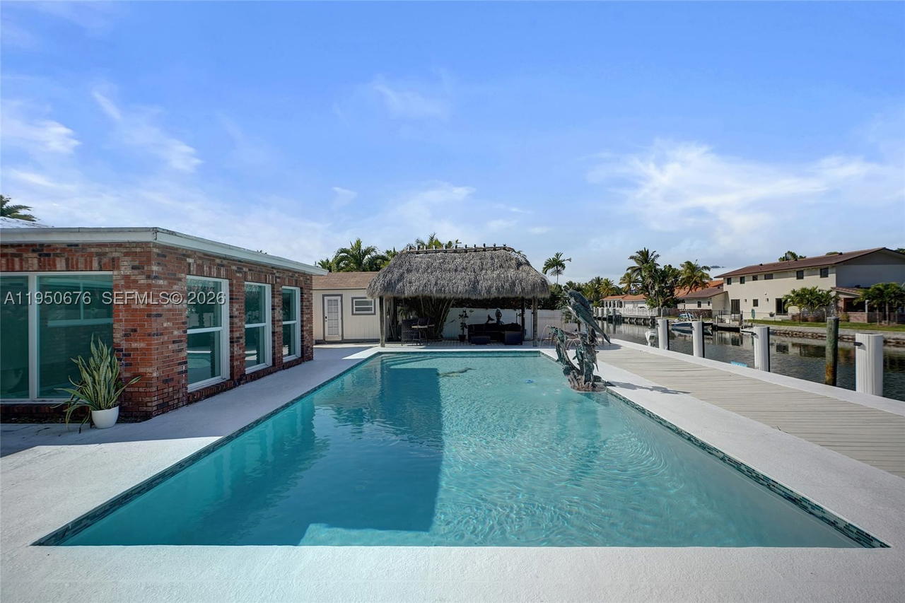 Real estate property located at 1995 Hibiscus Dr, Miami-dade, Keystone Point Sec 2, North Miami, FL
