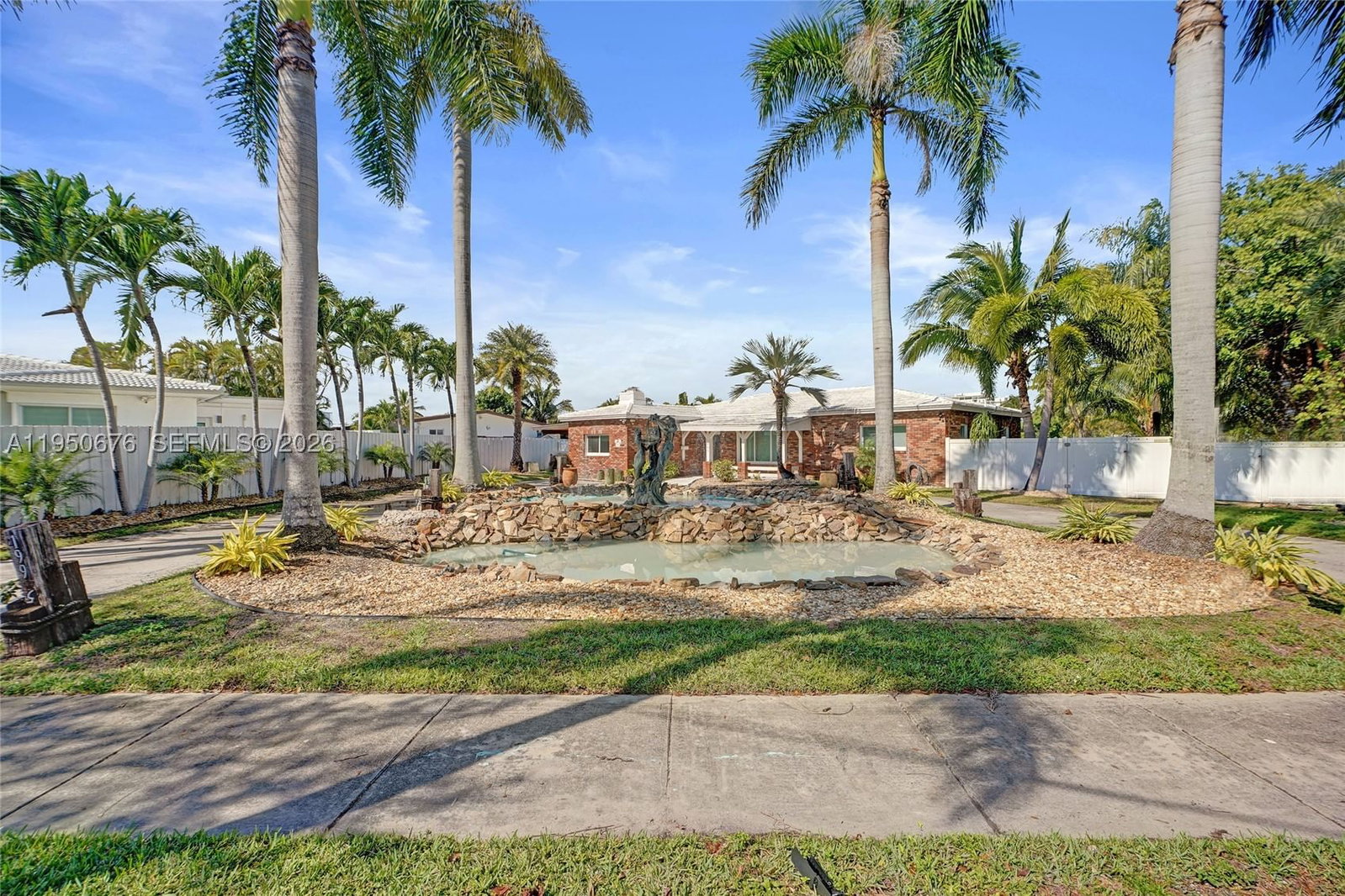 Real estate property located at 1995 Hibiscus Dr, Miami-dade, Keystone Point Sec 2, North Miami, FL