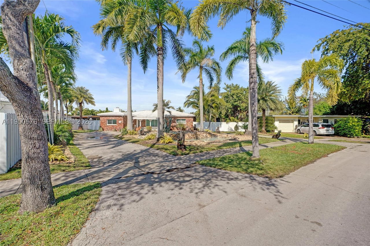 Real estate property located at 1995 Hibiscus Dr, Miami-dade, Keystone Point Sec 2, North Miami, FL