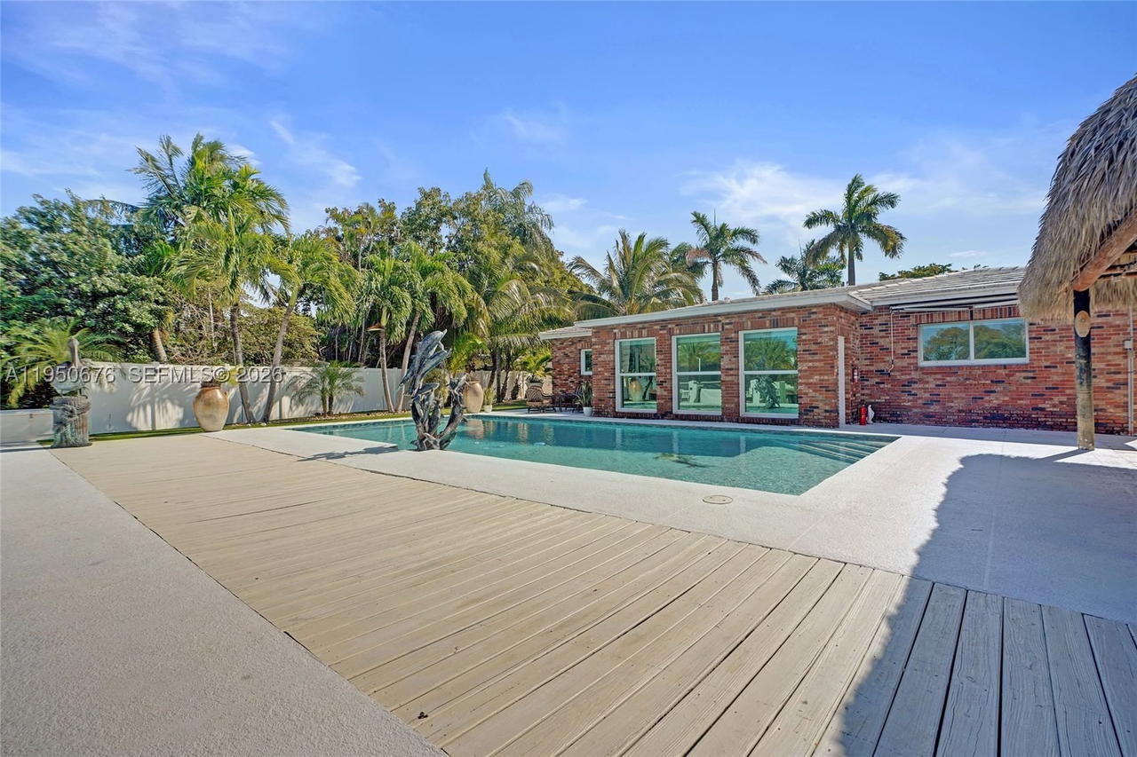 Real estate property located at 1995 Hibiscus Dr, Miami-dade, Keystone Point Sec 2, North Miami, FL
