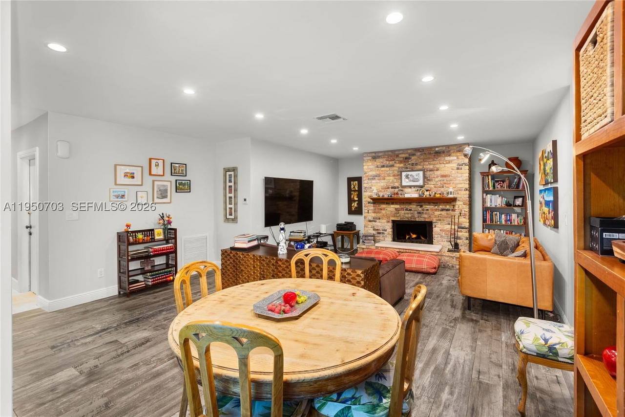 Real estate property located at 6809 Mentone St, Miami-dade, Coral Gables Riviera Sec, Coral Gables, FL