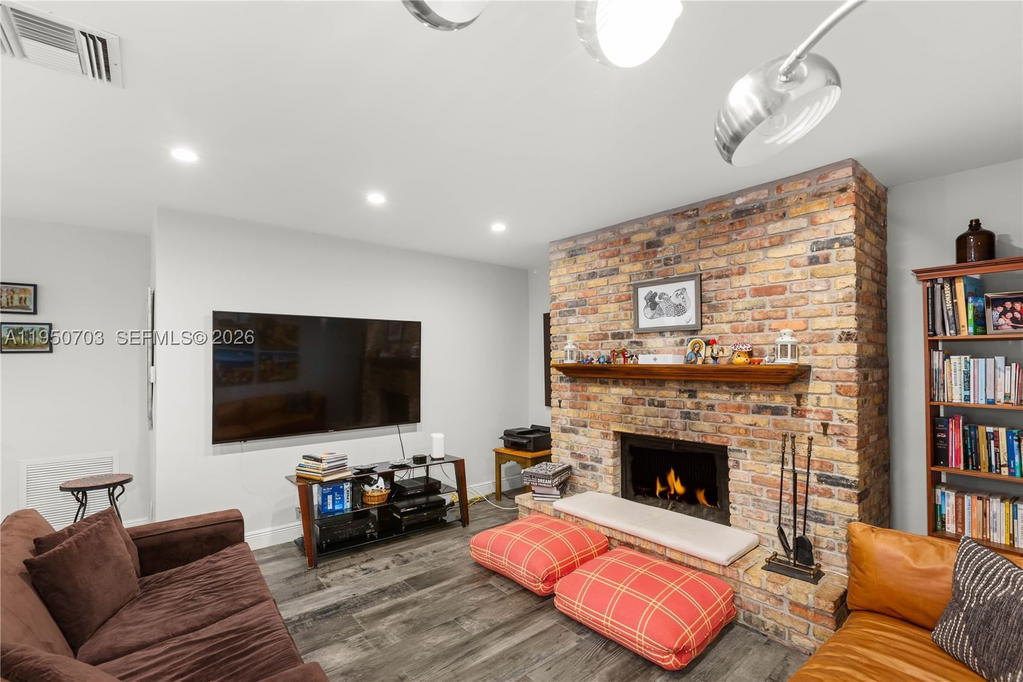 Real estate property located at 6809 Mentone St, Miami-dade, Coral Gables Riviera Sec, Coral Gables, FL