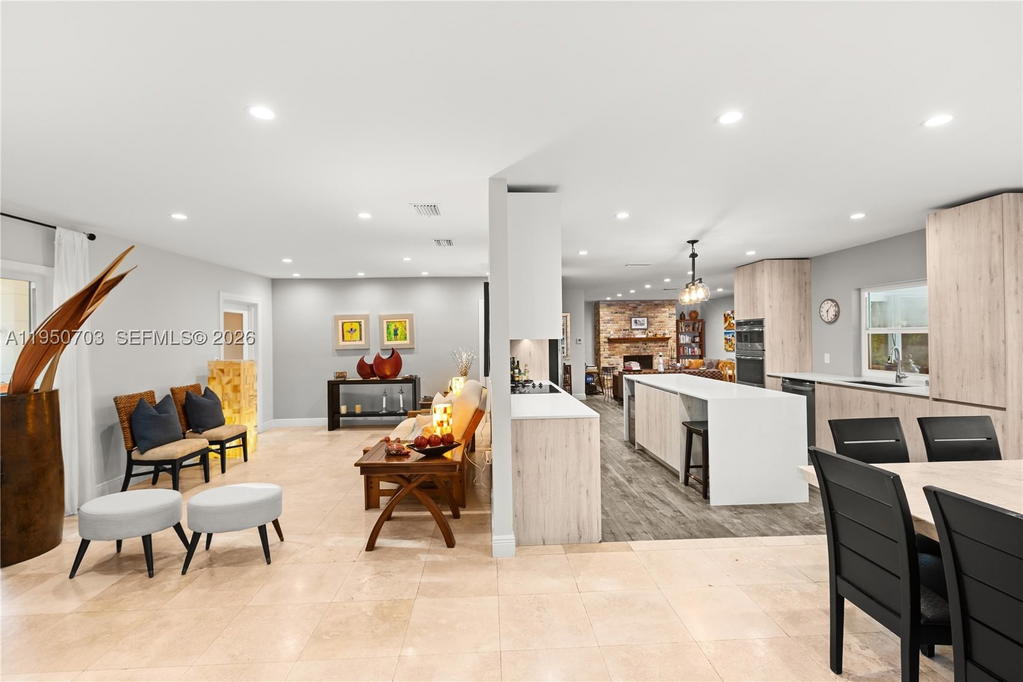 Real estate property located at 6809 Mentone St, Miami-dade, Coral Gables Riviera Sec, Coral Gables, FL