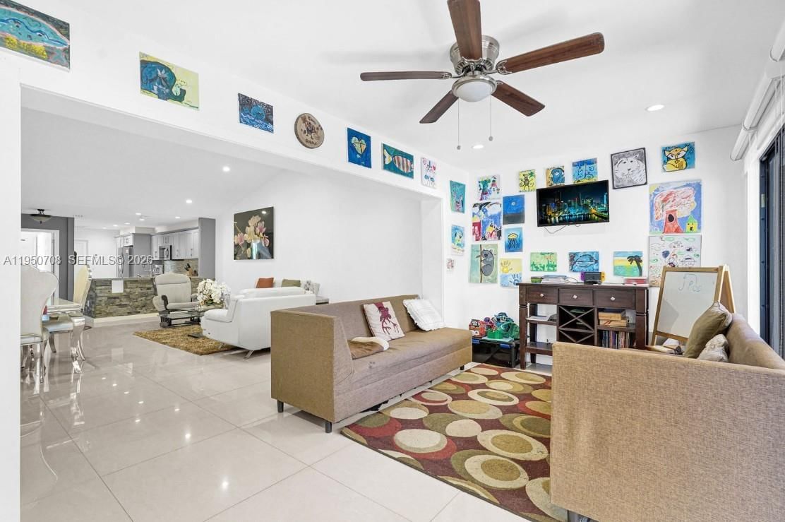 Real estate property located at 8446 114th Pl, Miami-dade, Kings Court West, Miami, FL