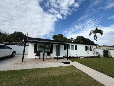 Real estate property located at 1011 212th Ter, Miami-dade, Ives Estates Sec 5, Miami, FL