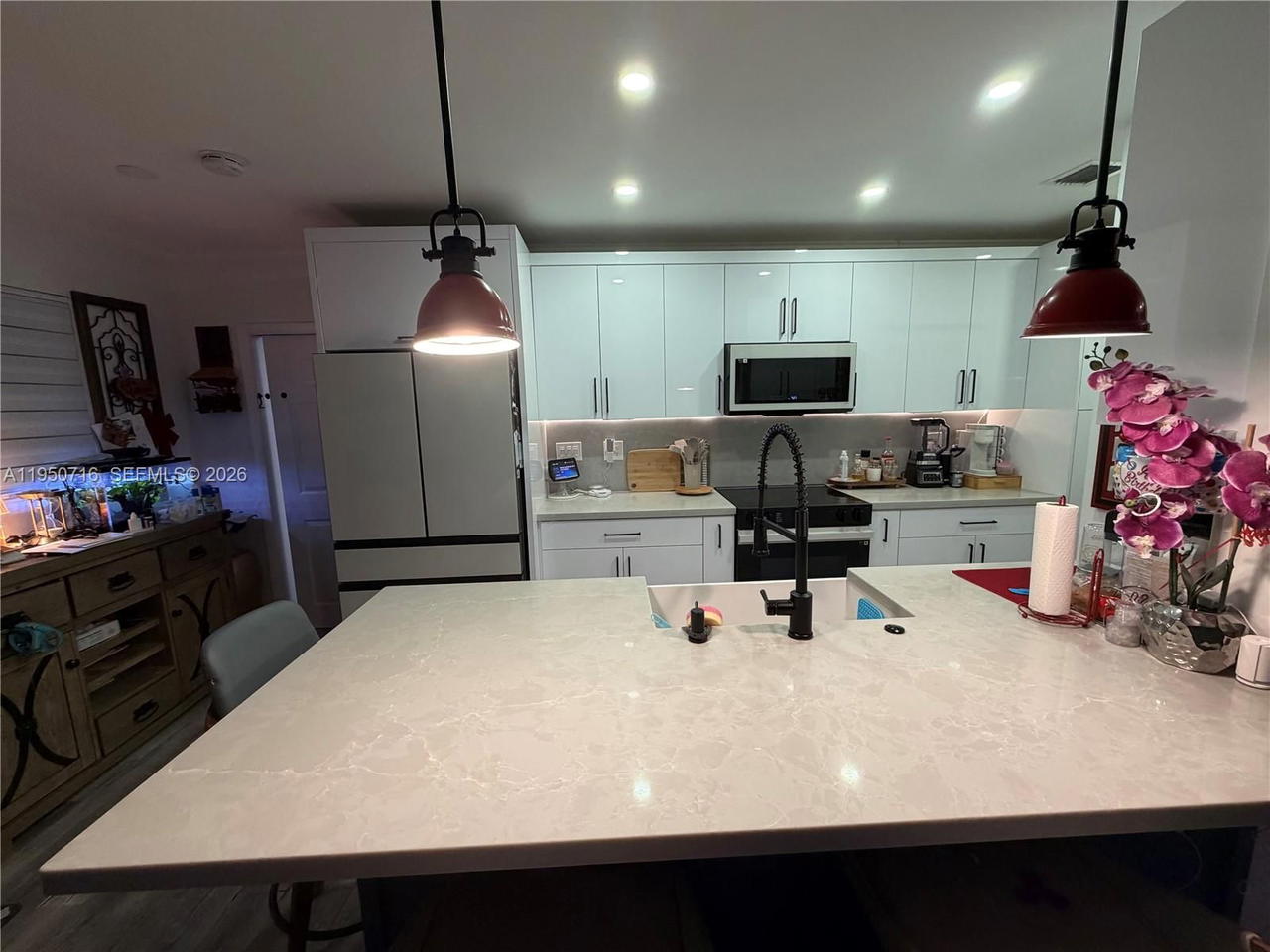 Real estate property located at 1011 212th Ter, Miami-dade, Ives Estates Sec 5, Miami, FL