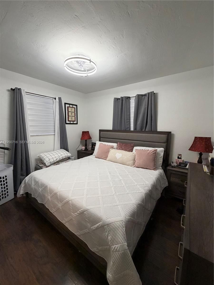 Real estate property located at 1011 212th Ter, Miami-dade, Ives Estates Sec 5, Miami, FL