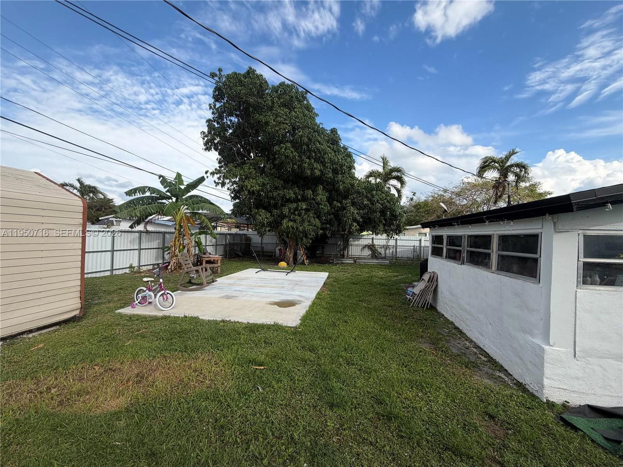 Real estate property located at 1011 212th Ter, Miami-dade, Ives Estates Sec 5, Miami, FL