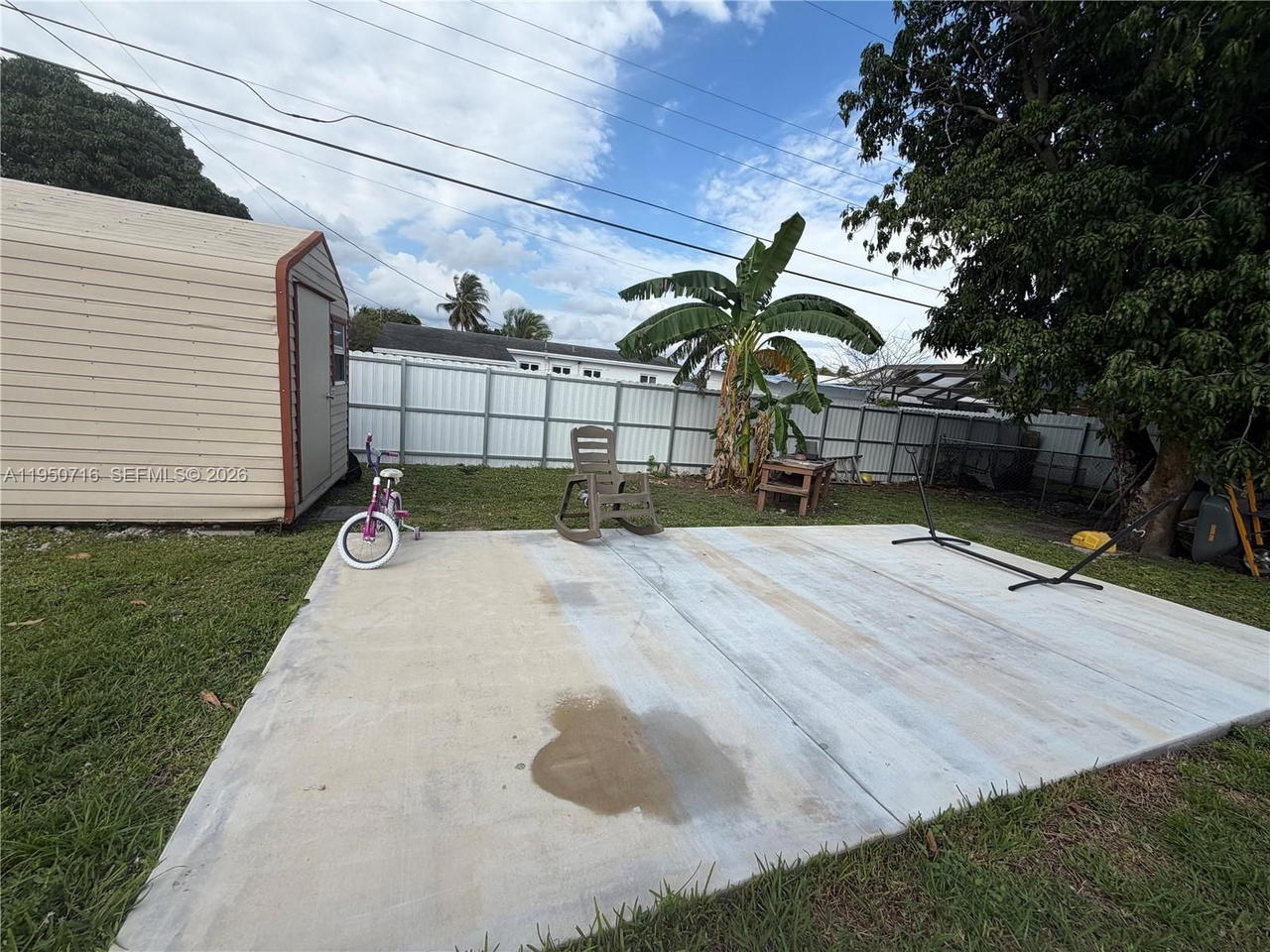 Real estate property located at 1011 212th Ter, Miami-dade, Ives Estates Sec 5, Miami, FL