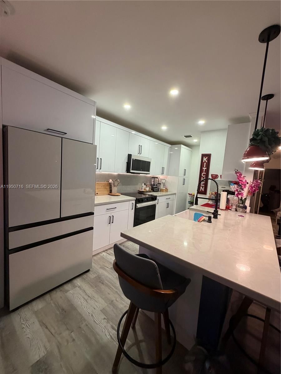 Real estate property located at 1011 212th Ter, Miami-dade, Ives Estates Sec 5, Miami, FL