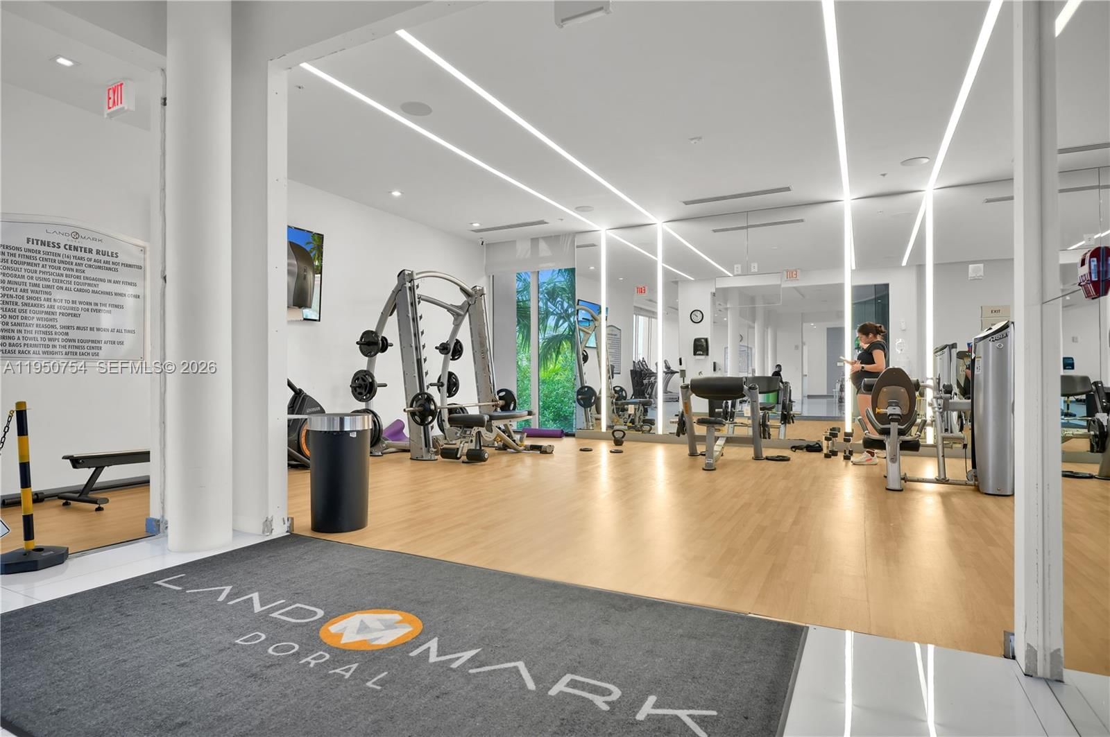 Real estate property located at 6611 105th Ave, Miami-dade, Landmark At Doral, Doral, FL