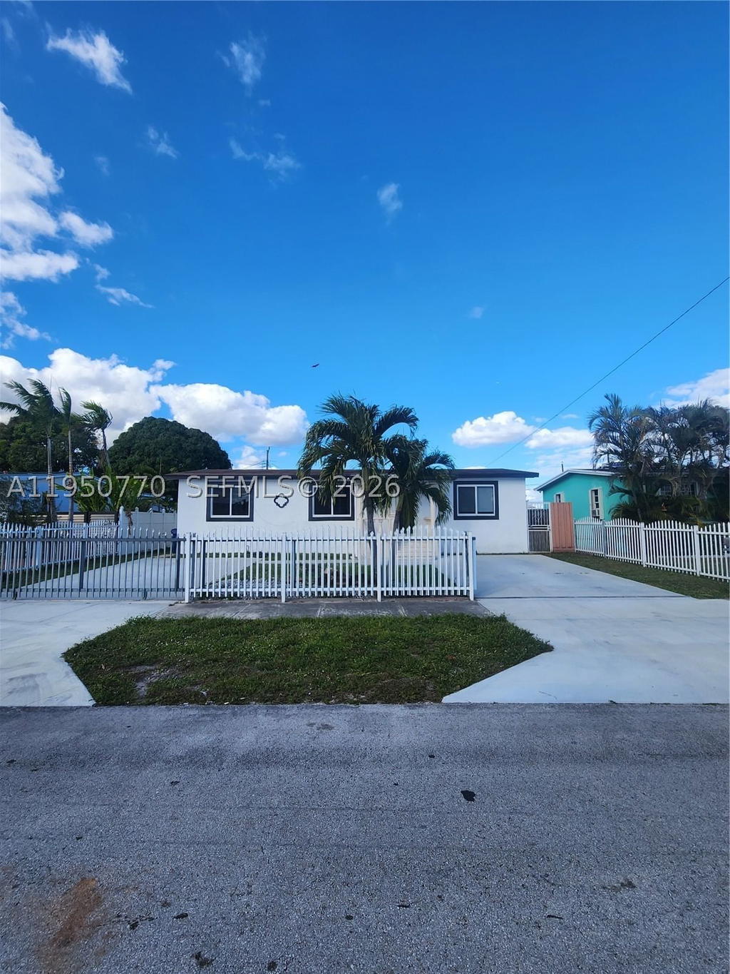 Real estate property located at 4221 169th Ter, Miami-dade, Venetian Development Sub-, Miami Gardens, FL