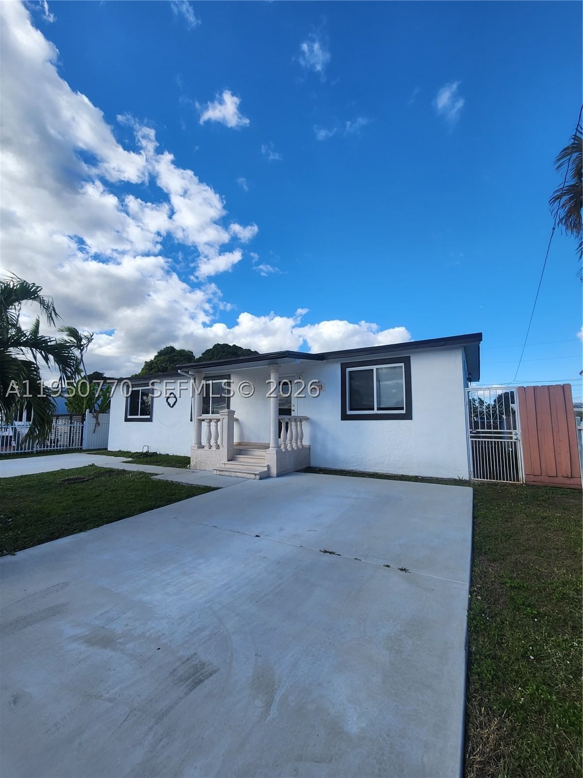 Real estate property located at 4221 169th Ter, Miami-dade, Venetian Development Sub-, Miami Gardens, FL