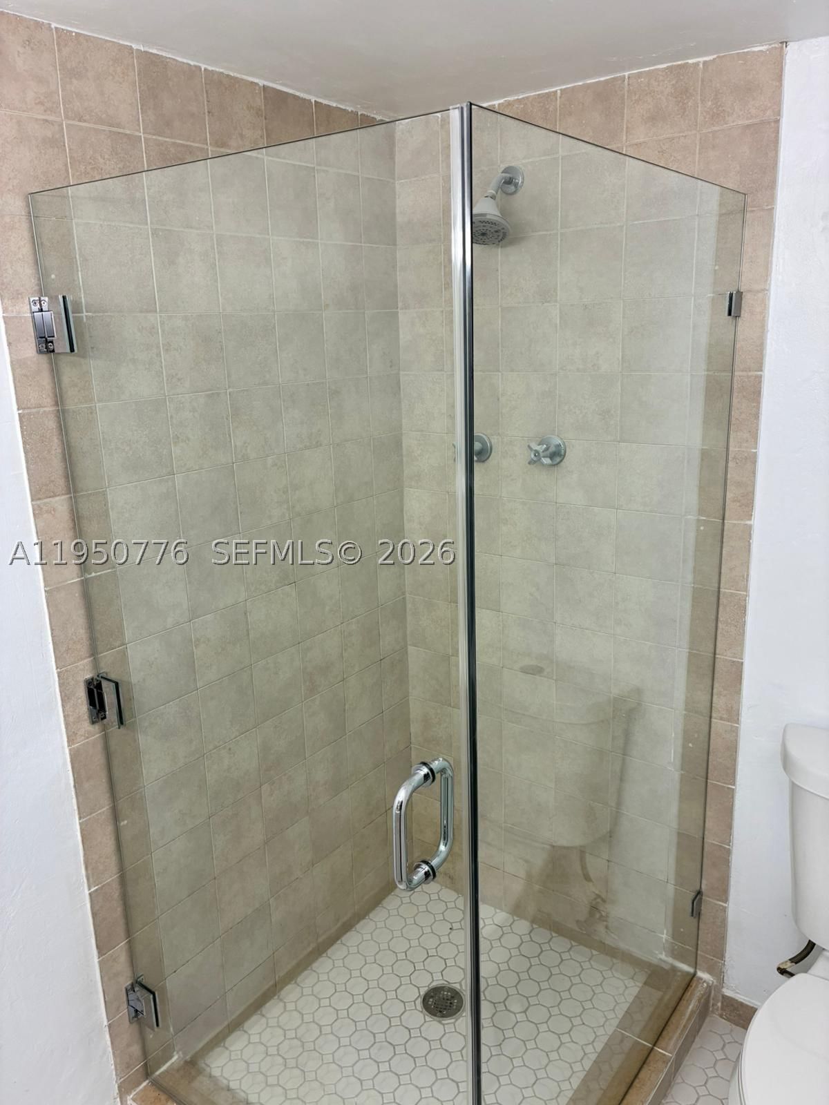 Real estate property located at 1450 191st St #205, Miami-dade, Sixth Horizons Condo, Miami, FL
