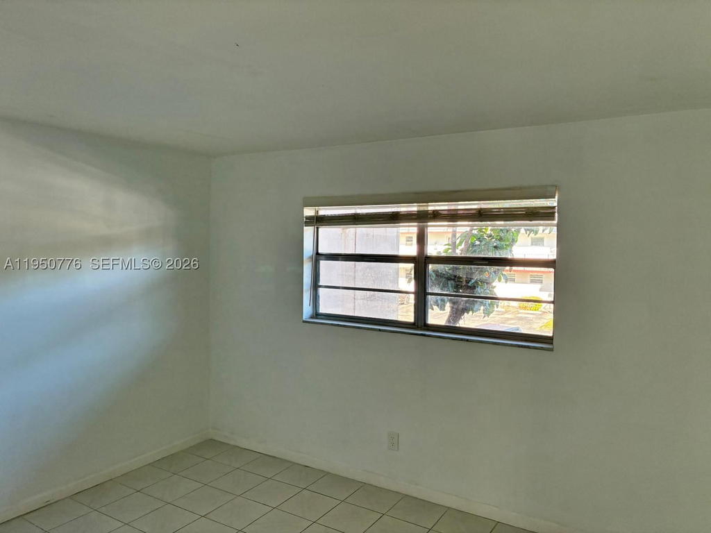 Real estate property located at 1450 191st St #205, Miami-dade, Sixth Horizons Condo, Miami, FL