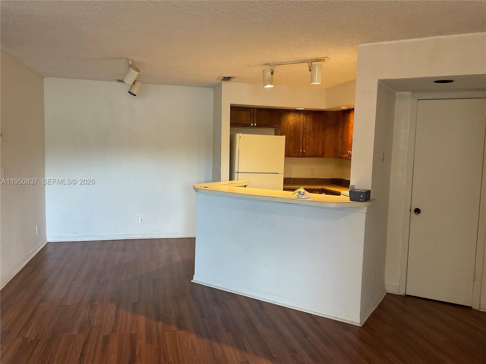 Real estate property located at 3320 Pinewalk Dr N #1715, Broward, Coral Key Condo, Margate, FL