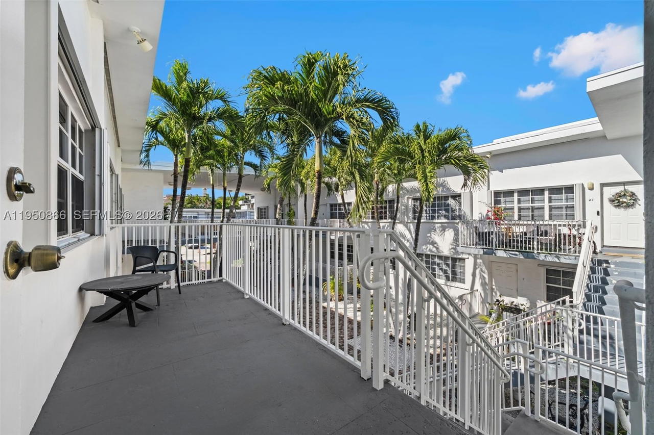 Real estate property located at 9725 Bay Harbor Ter #24, Miami-dade, Northern Star Condo, Bay Harbor Islands, FL