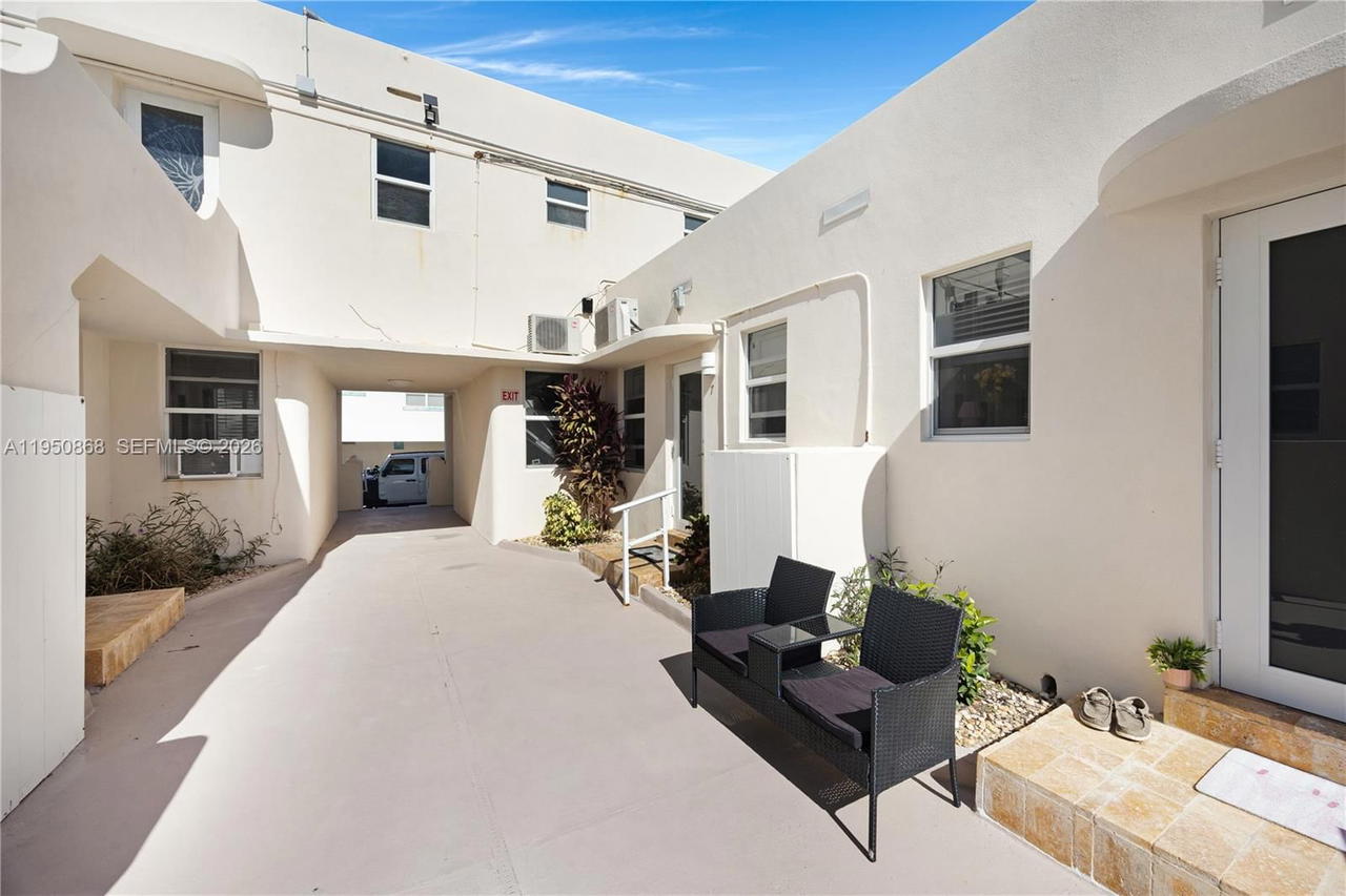 Real estate property located at 320 New York St, Broward, Hollywood, FL