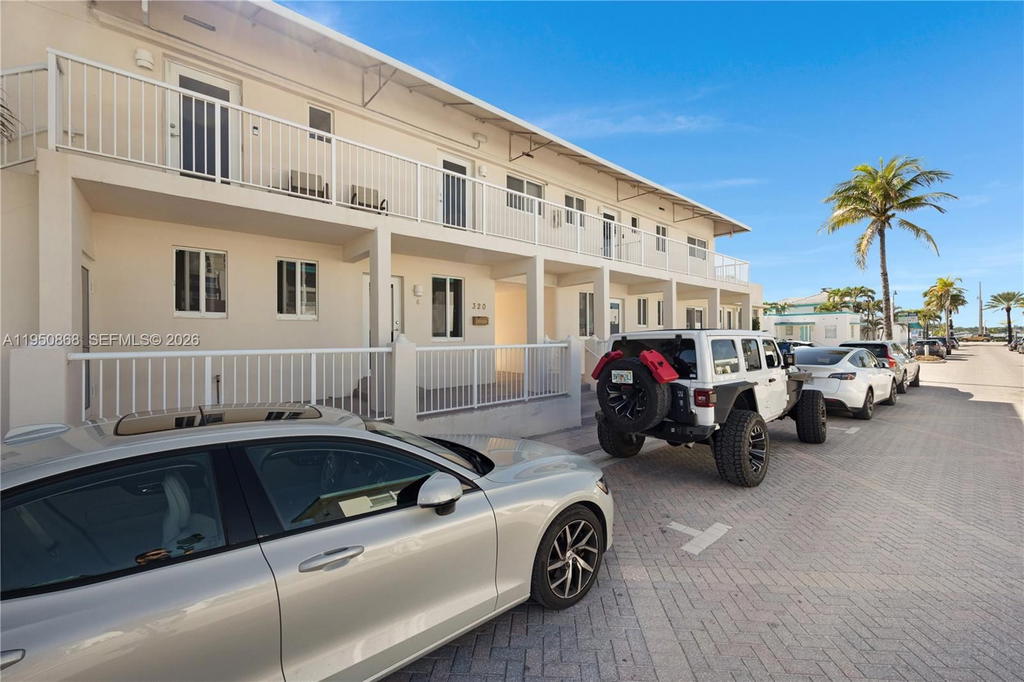 Real estate property located at 320 New York St, Broward, Hollywood, FL