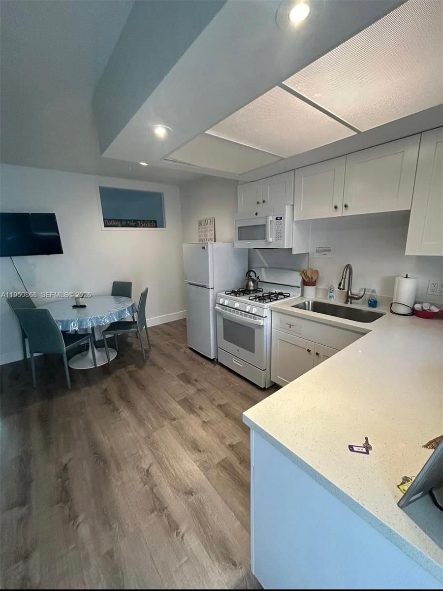 Real estate property located at 320 New York St, Broward, Hollywood, FL
