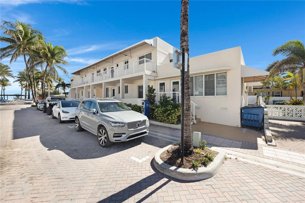 Real estate property located at 320 New York St, Broward, Hollywood, FL
