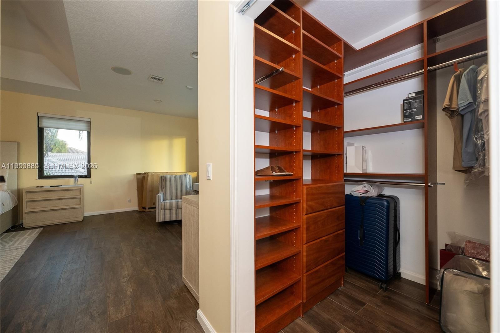 Real estate property located at 18540 43rd St, Broward, Sunset Lakes Plat Two, Miramar, FL