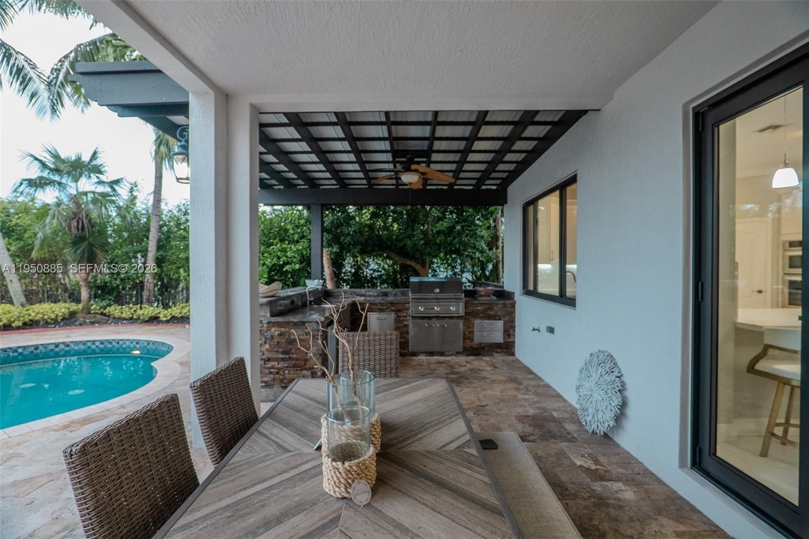 Real estate property located at 18540 43rd St, Broward, Sunset Lakes Plat Two, Miramar, FL