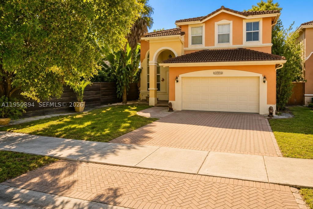 Real estate property located at 16062 43rd Ter, Miami-dade, Park Lakes Sec 1, Miami, FL