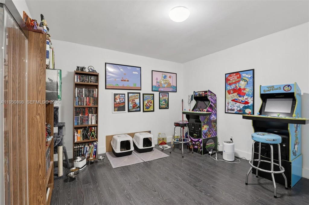 Real estate property located at 1630 46th St #208F, Miami-dade, Silver Spring Tower Condo, Hialeah, FL