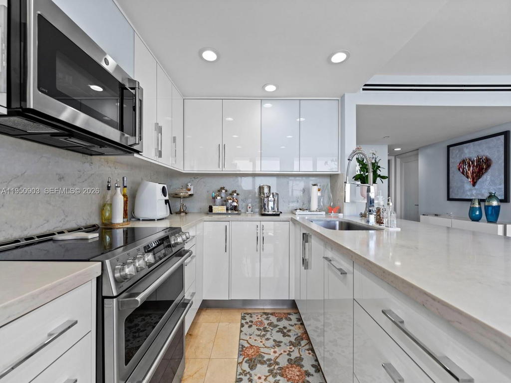 Real estate property located at 2555 Collins Ave #1901, Miami-dade, Club Atlantis Condo, Miami Beach, FL