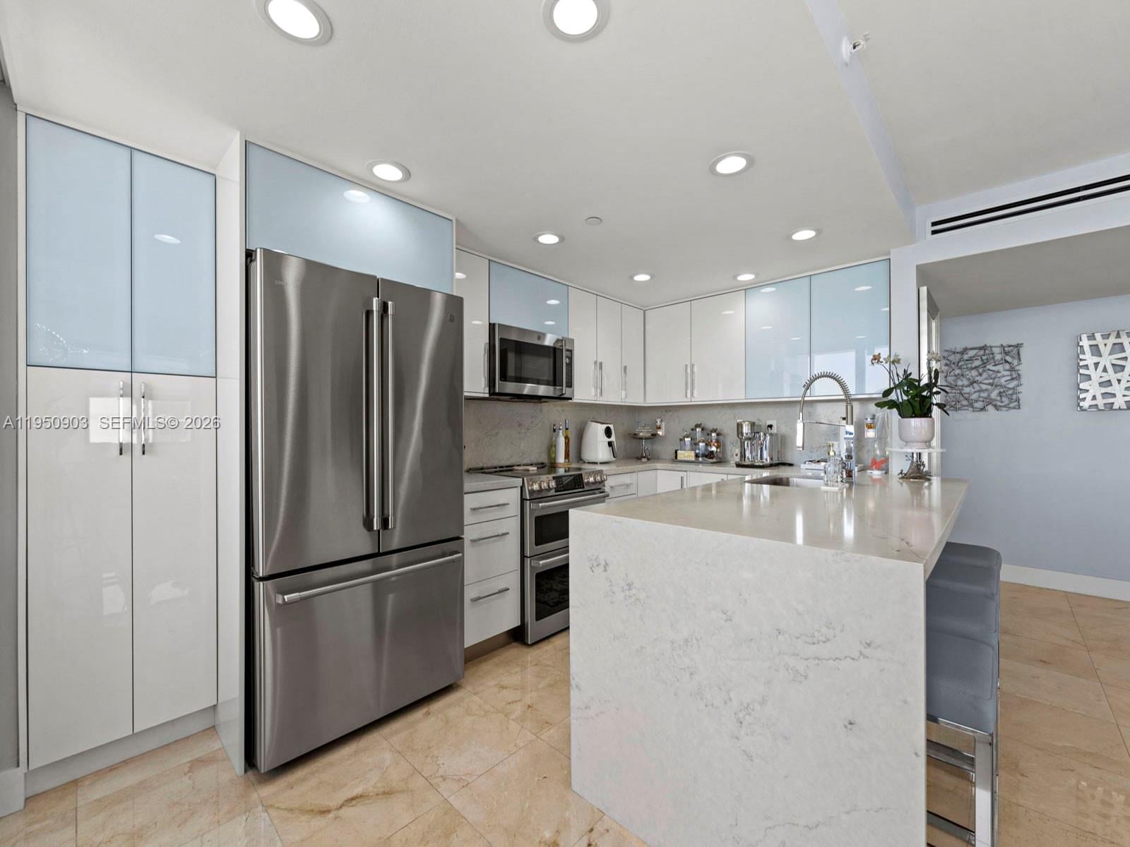 Real estate property located at 2555 Collins Ave #1901, Miami-dade, Club Atlantis Condo, Miami Beach, FL