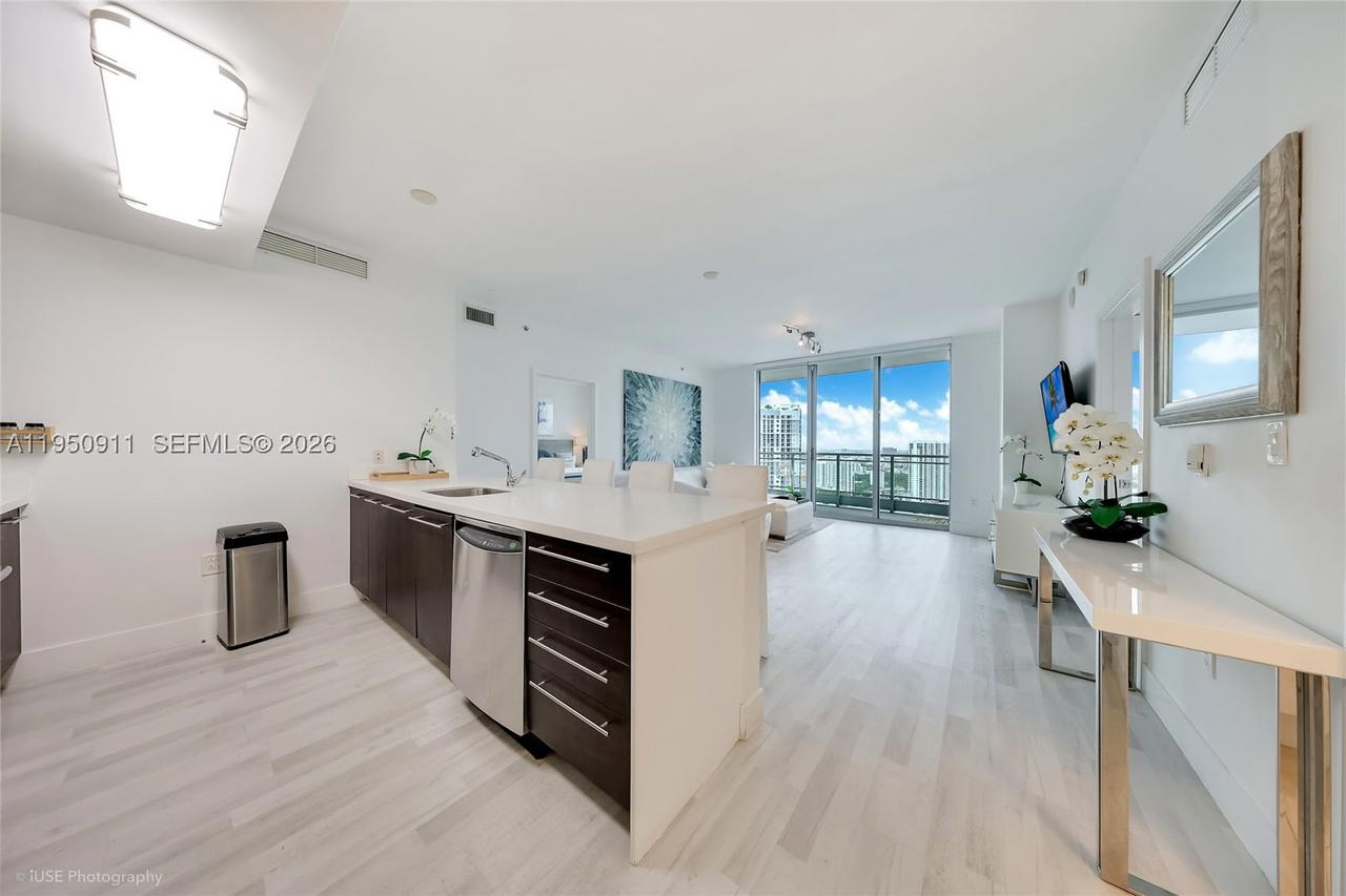 Real estate property located at 90 3rd St #3109, Miami-dade, Ivy Condo, Miami, FL