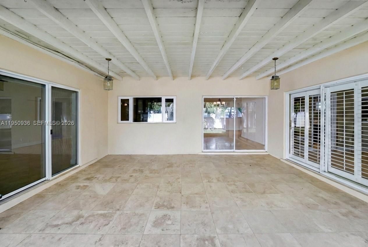 Real estate property located at 6931 Loch Ness Dr, Miami-dade, Miami Lakes Loch Ness Sec, Miami Lakes, FL