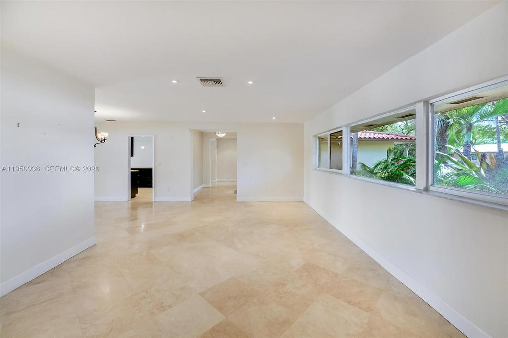 Real estate property located at 6931 Loch Ness Dr, Miami-dade, Miami Lakes Loch Ness Sec, Miami Lakes, FL