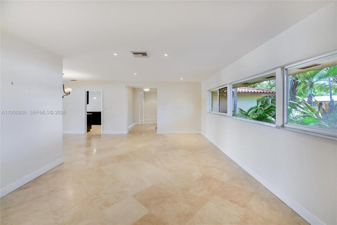 Real estate property located at 6931 Loch Ness Dr, Miami-dade, Miami Lakes Loch Ness Sec, Miami Lakes, FL
