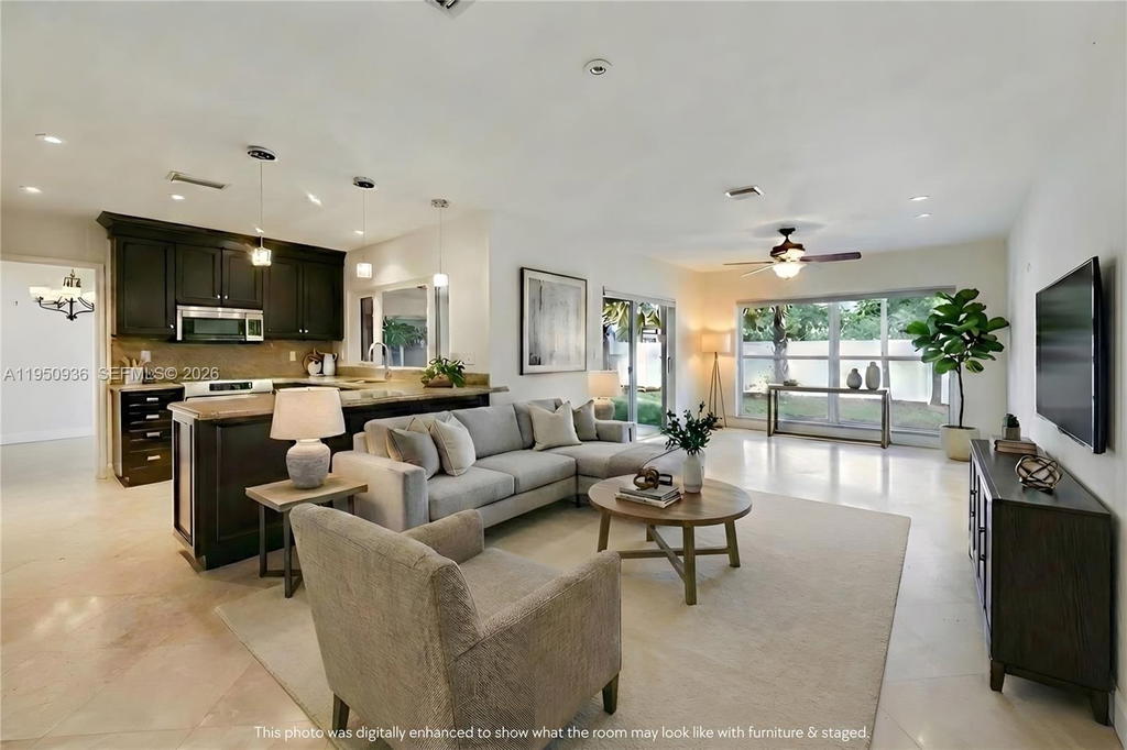 Real estate property located at 6931 Loch Ness Dr, Miami-dade, Miami Lakes Loch Ness Sec, Miami Lakes, FL