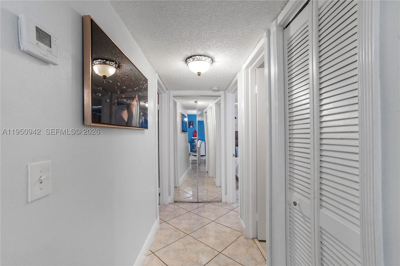 Real estate property located at 8415 107th Ave #323W, Miami-dade, Kendall Acres West Condo, Miami, FL
