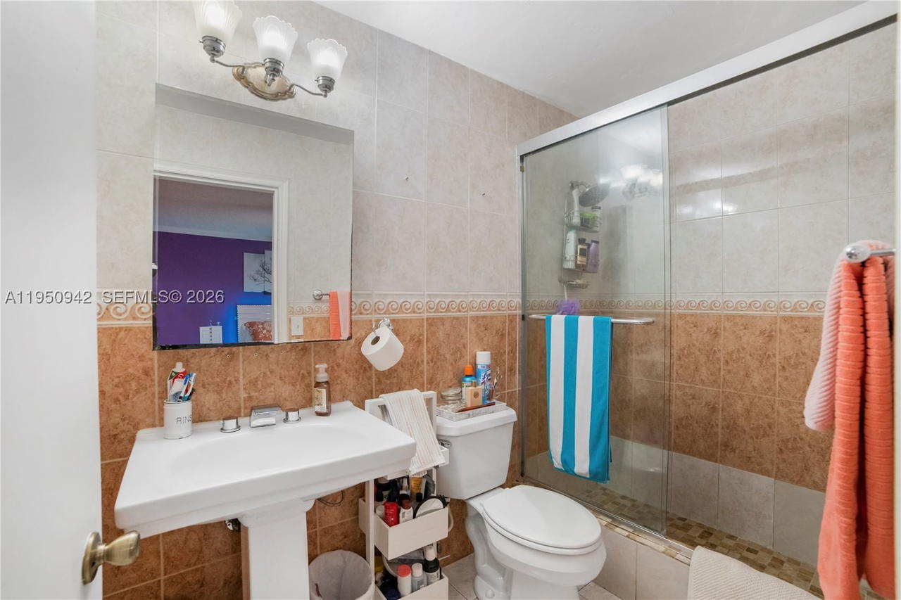 Real estate property located at 8415 107th Ave #323W, Miami-dade, Kendall Acres West Condo, Miami, FL