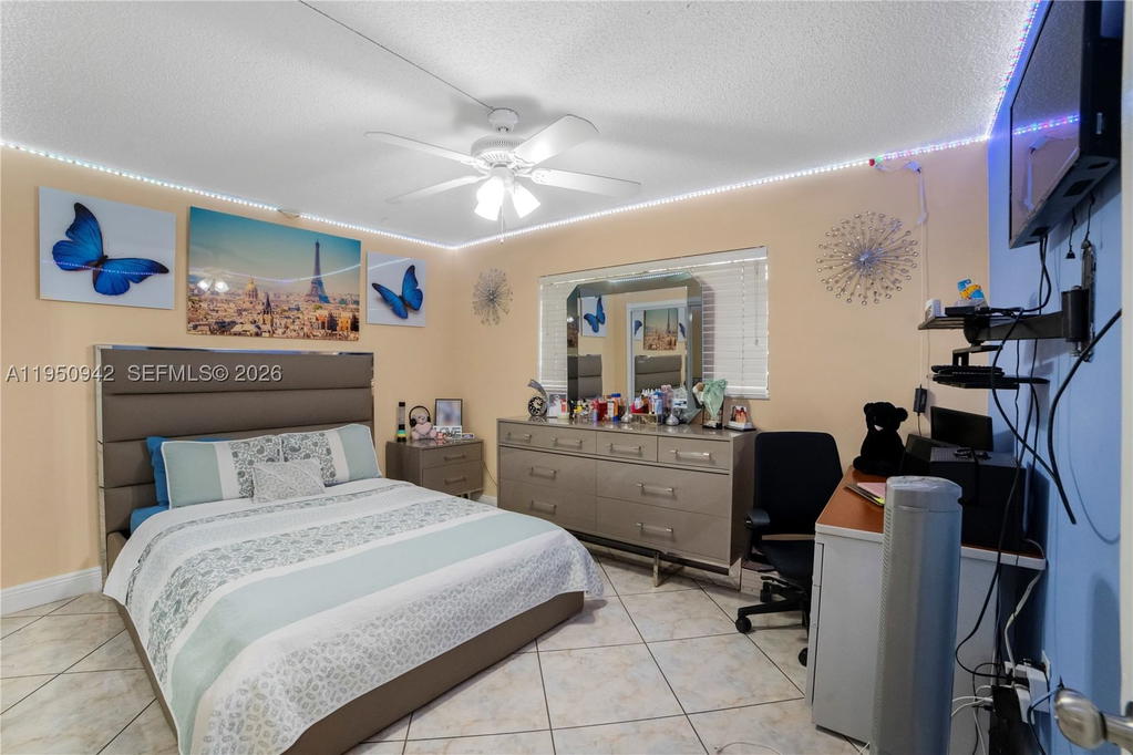 Real estate property located at 8415 107th Ave #323W, Miami-dade, Kendall Acres West Condo, Miami, FL