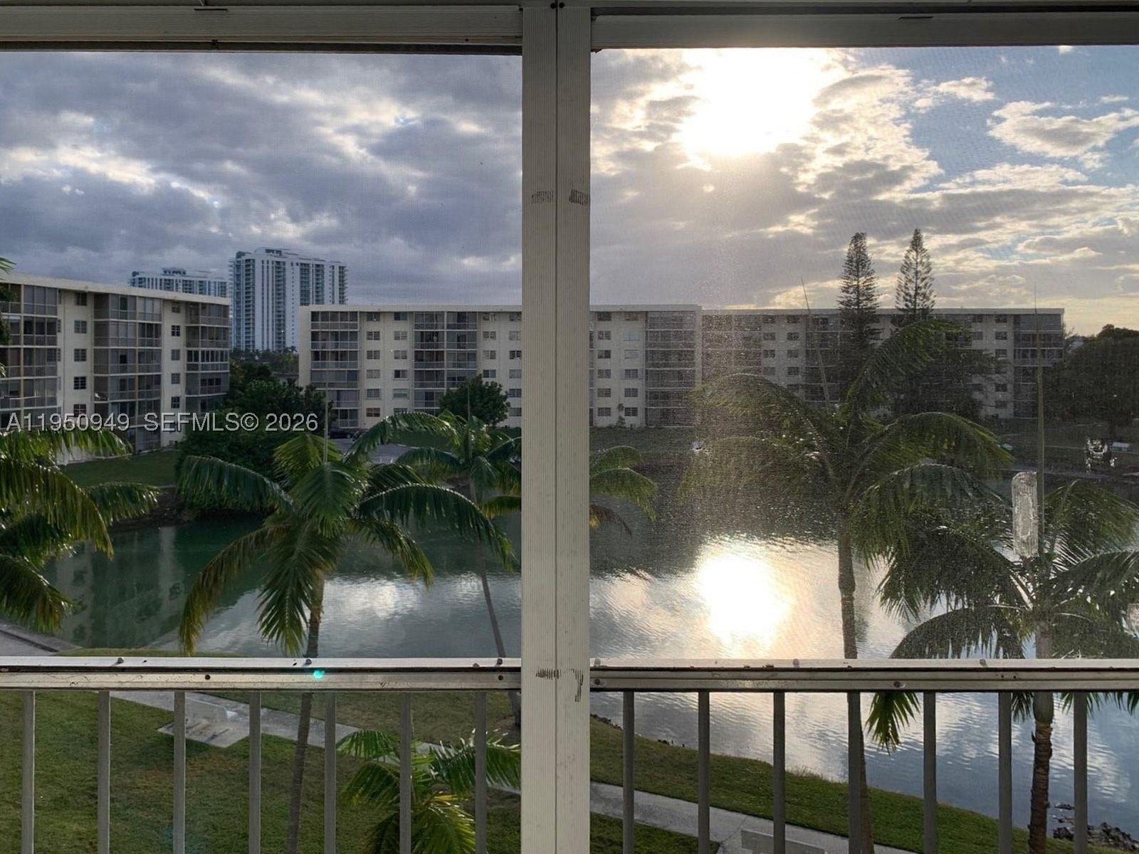 Real estate property located at 2855 Leonard Dr H404, Miami-dade, Point East Sec Ii Condo, Aventura, FL
