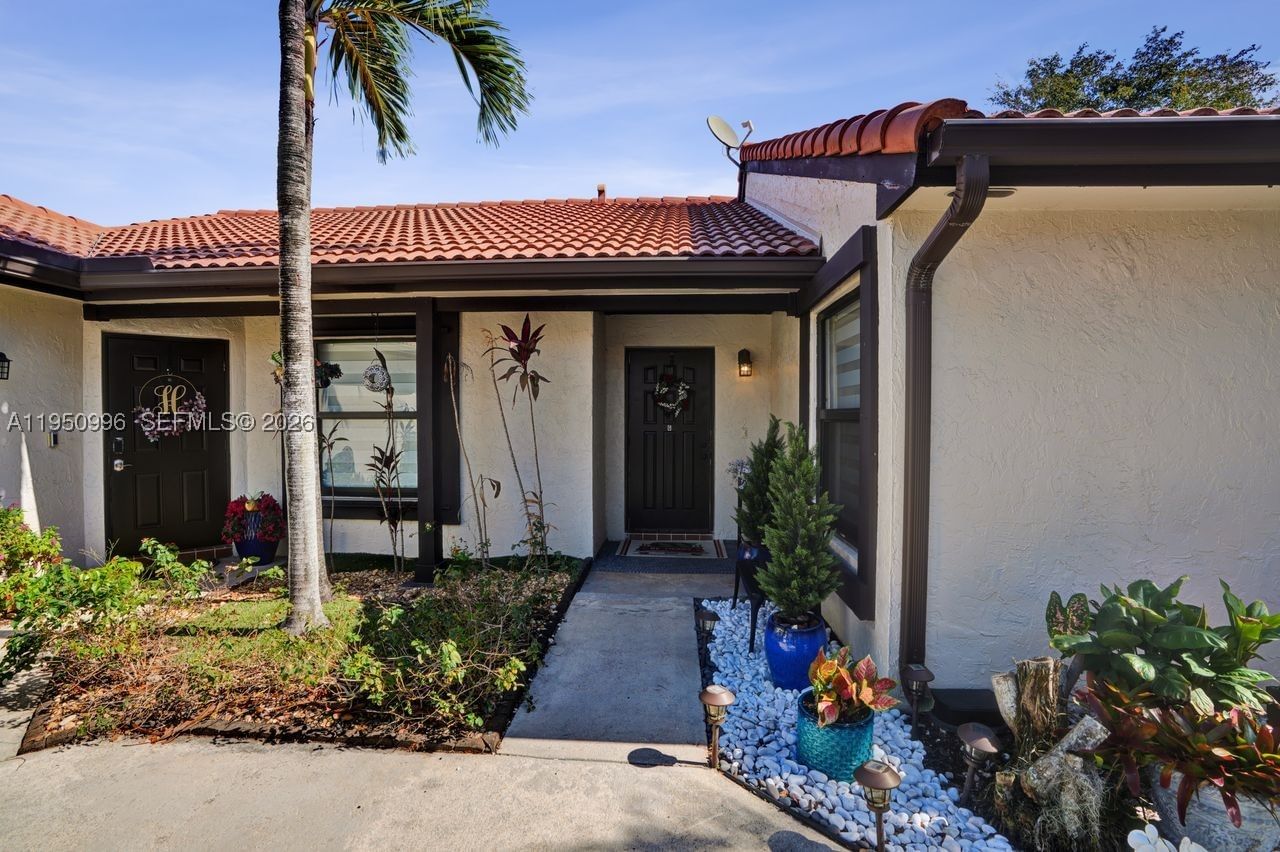 Real estate property located at 14970 49th Ln #2G, Miami-dade, Lakes Meadow Vilg Homes C, Miami, FL
