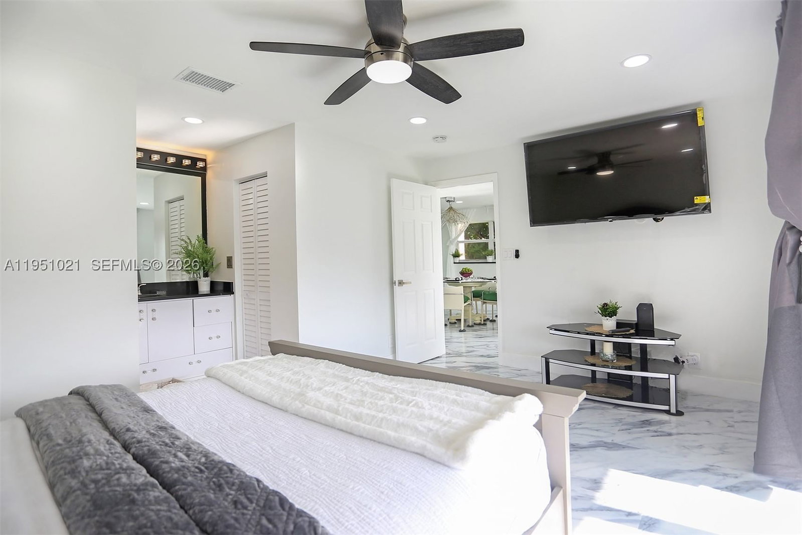 Real estate property located at 6570 Royal Palm Blvd #301J, Broward, Royal Park Gardens I-j Co, Margate, FL