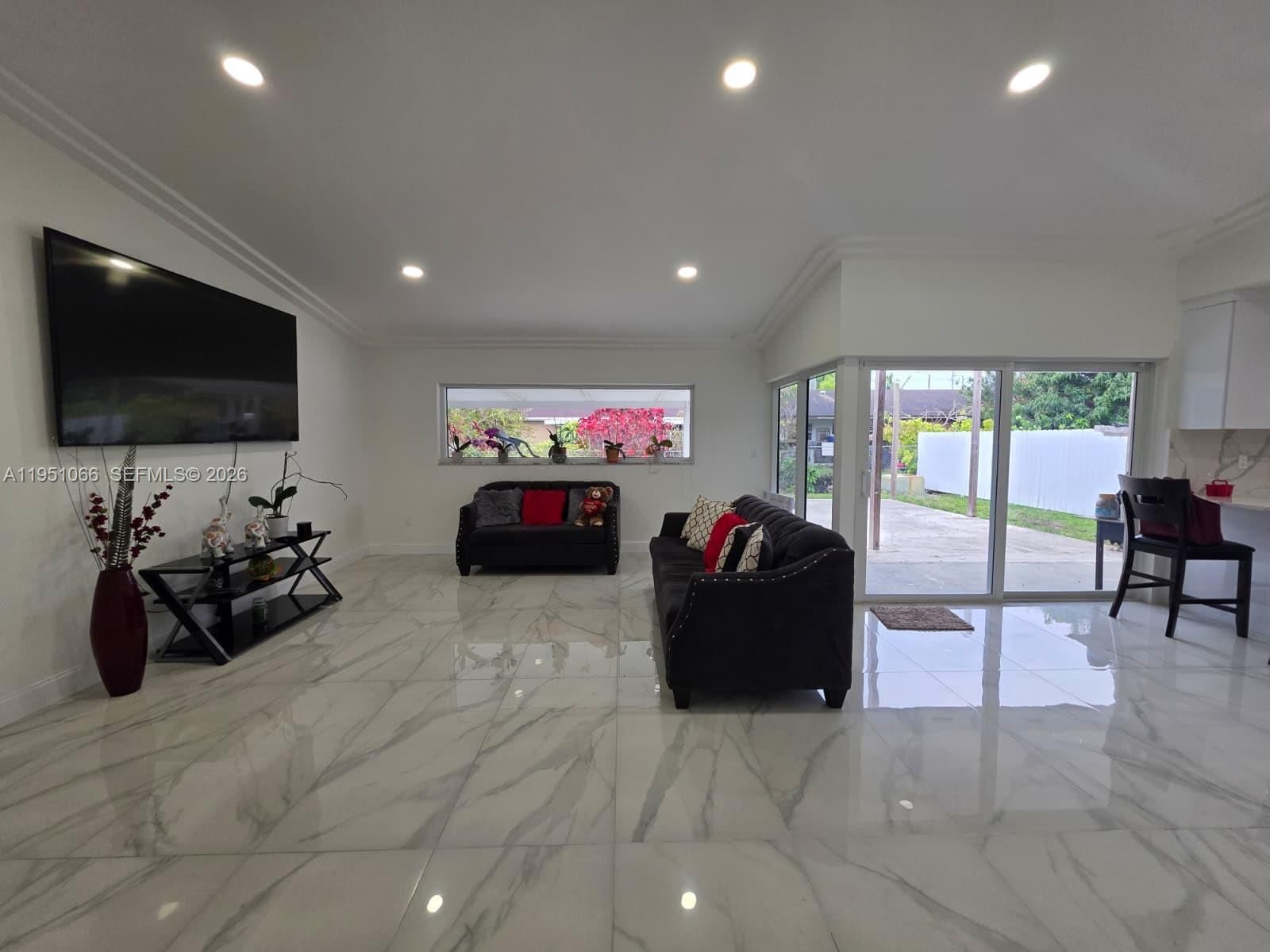 Real estate property located at 13370 261st Ter, Miami-dade, Meadow Wood Manor Sec 8, Homestead, FL