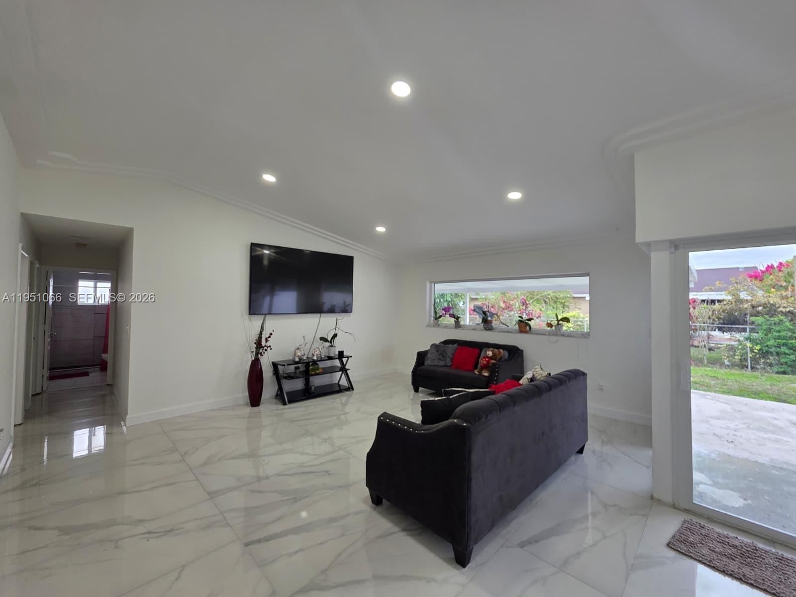 Real estate property located at 13370 261st Ter, Miami-dade, Meadow Wood Manor Sec 8, Homestead, FL