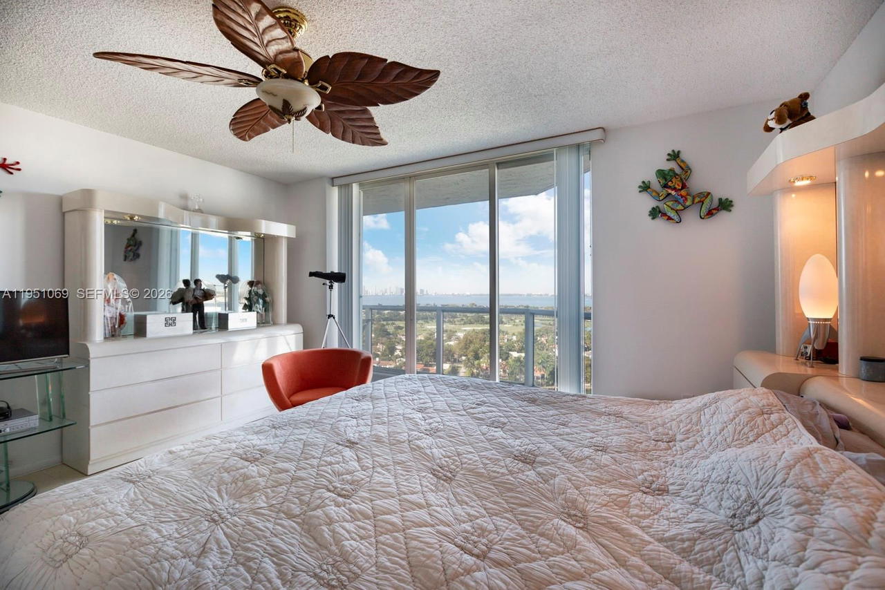 Real estate property located at 5900 Collins Ave #2105, Miami-dade, The Grandview Condo, Miami Beach, FL