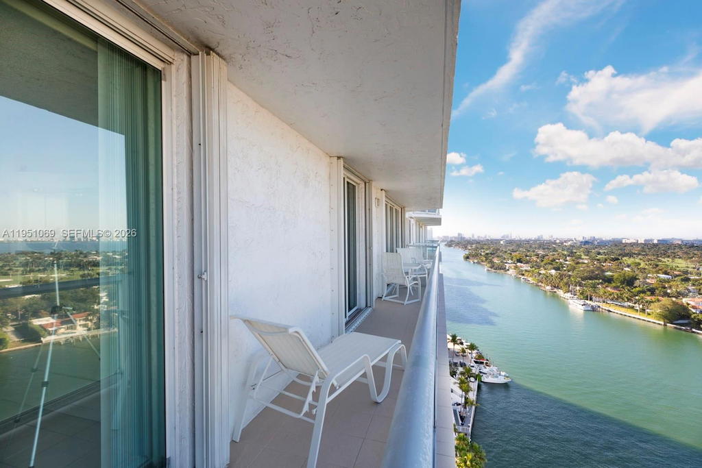 Real estate property located at 5900 Collins Ave #2105, Miami-dade, The Grandview Condo, Miami Beach, FL