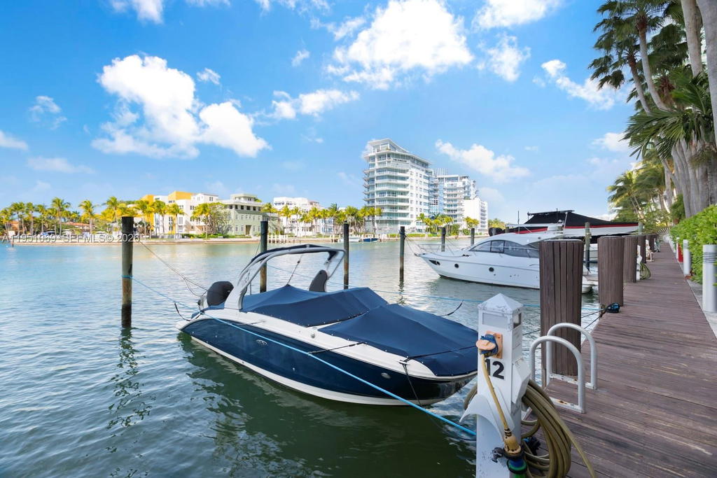 Real estate property located at 5900 Collins Ave #2105, Miami-dade, The Grandview Condo, Miami Beach, FL